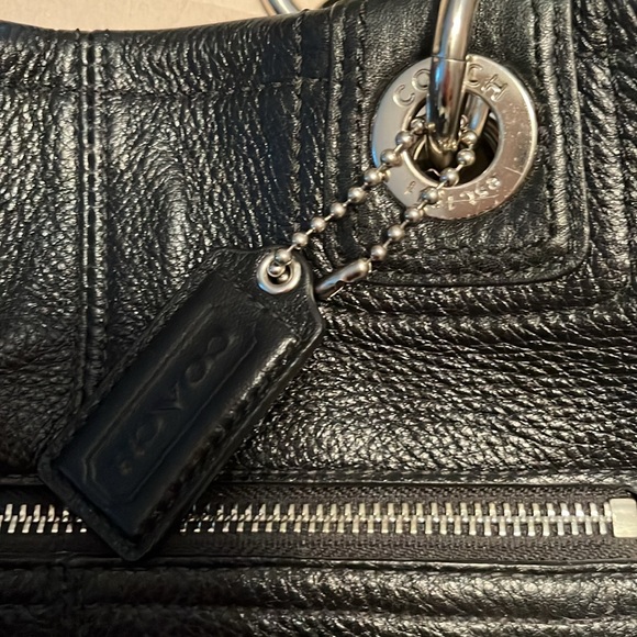 Coach tote - Picture 2 of 10